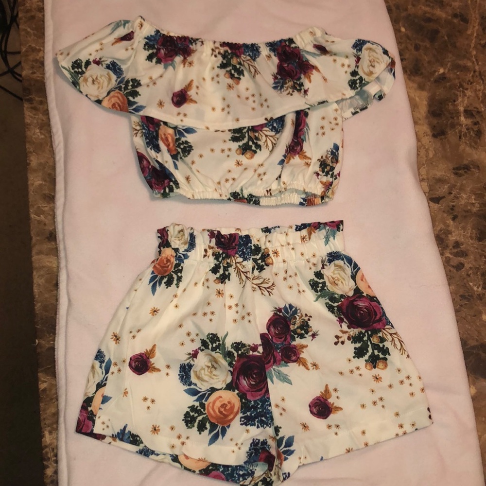 Girls two piece set